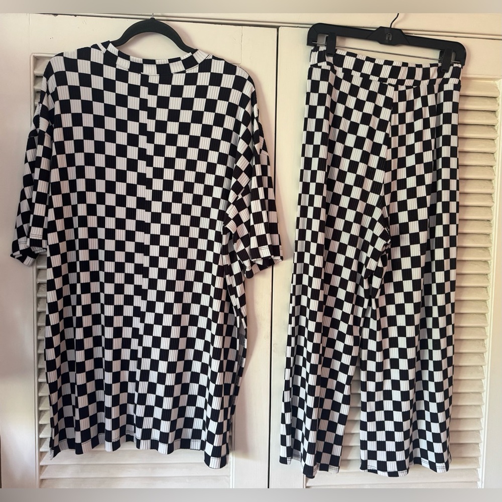 MINT DRESSED IN LALA B/W CHECKERBOARD PLISSE 2 PIECE PLAYSUIT SIZE L ORIG $152 - Picture 2 of 13